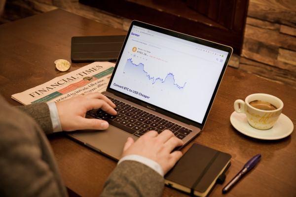 GA4 essencial: 5 relatórios indispensáveis para PMEs