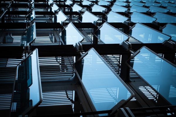 Hospedagem de site: cloud vs compartilhada em 2026 para PMEs